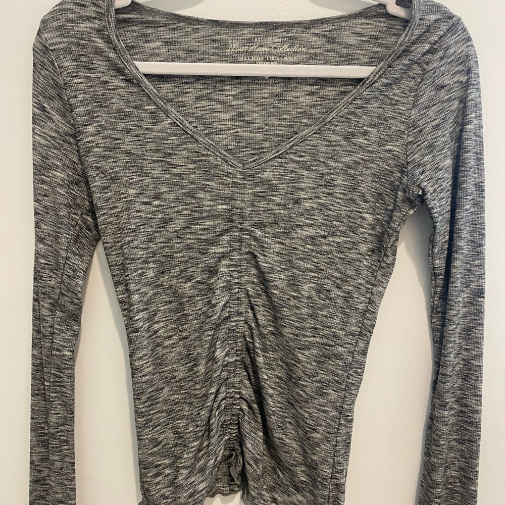 Hollister gray must haves shirt